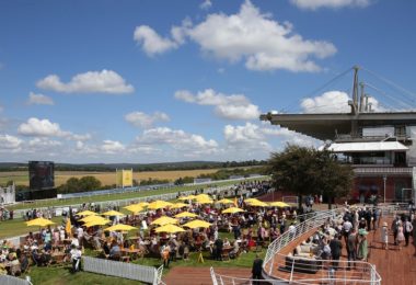 Goodwood smallThe Champagne Bar Goodwood-31.7.18-64.jpg